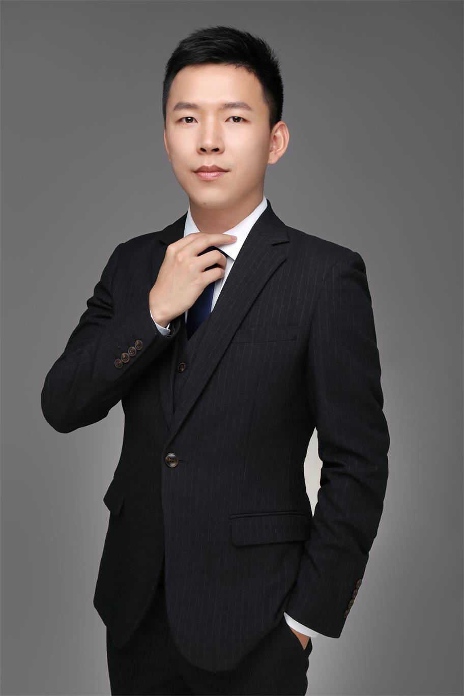 杨权 视觉与舞美负责人